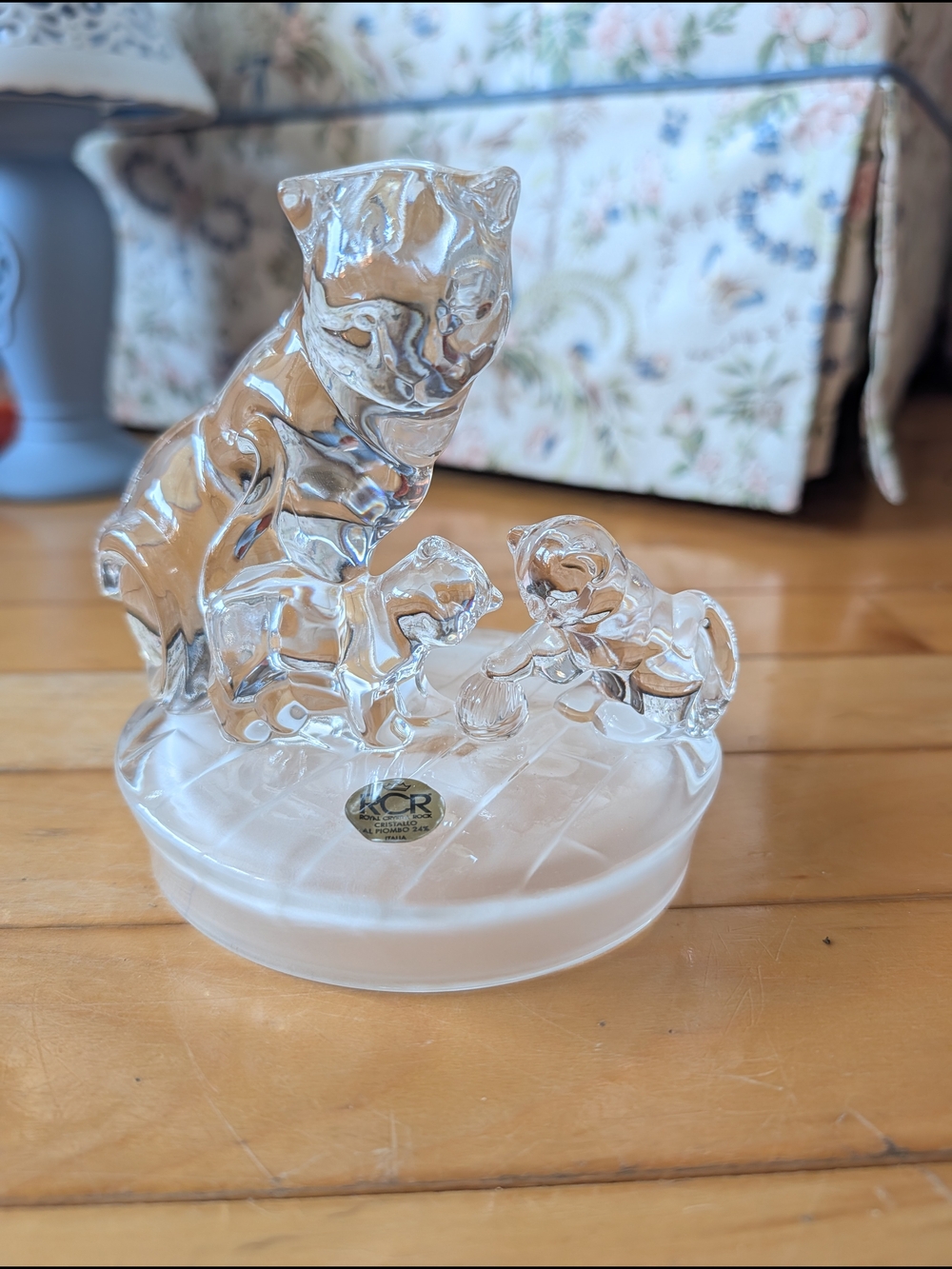 Vtg Royal Crystal Rock Cat Figurine
